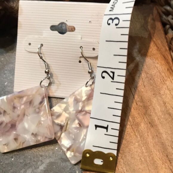 Acrylic Marble Look Earrings - Picture 4 of 4